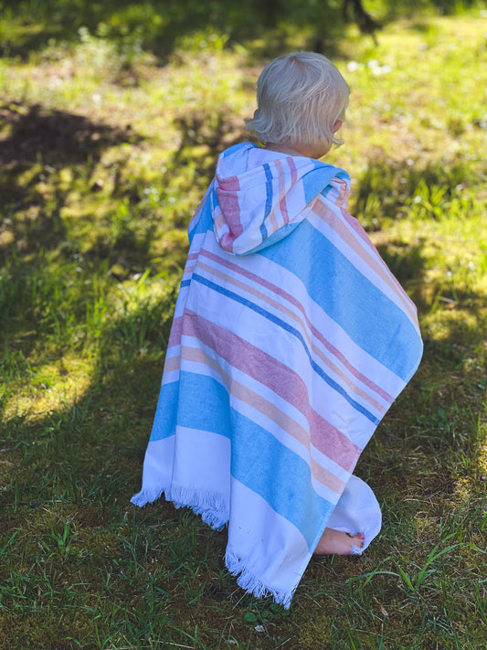Pončo SVĪTRAINAIS BĒRNU 80x60cm (2-6 gadi)