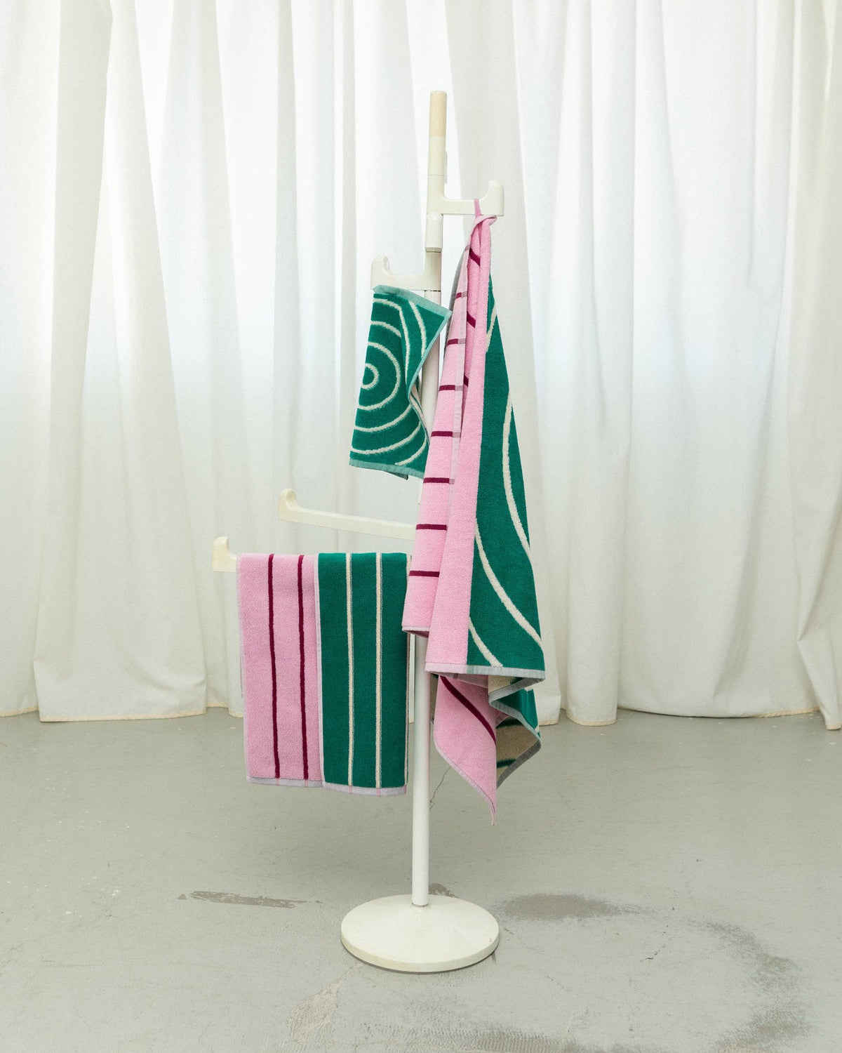 Petra Towel: Hand Towel