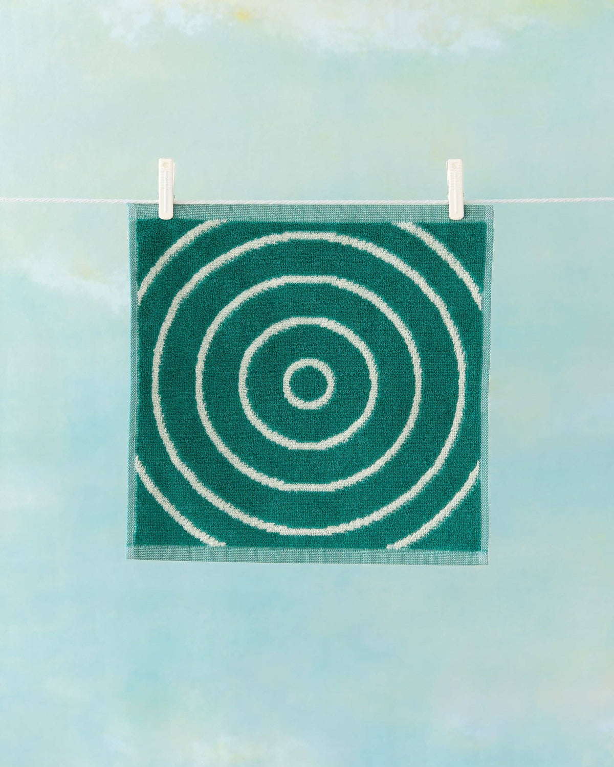 Petra Towel: Hand Towel