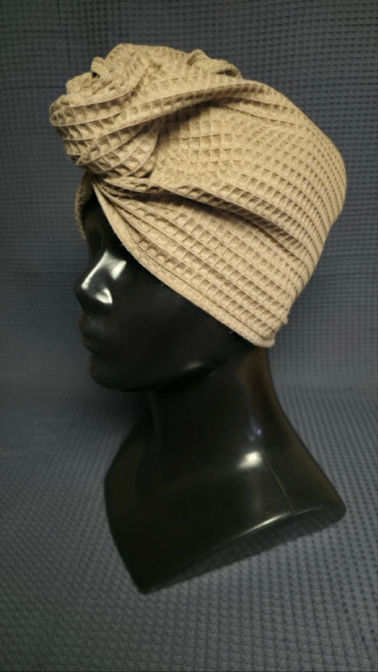 Plaukų rankšluostis Turbanas su sagomis, vafliniu pynimu / šviesiai ruda