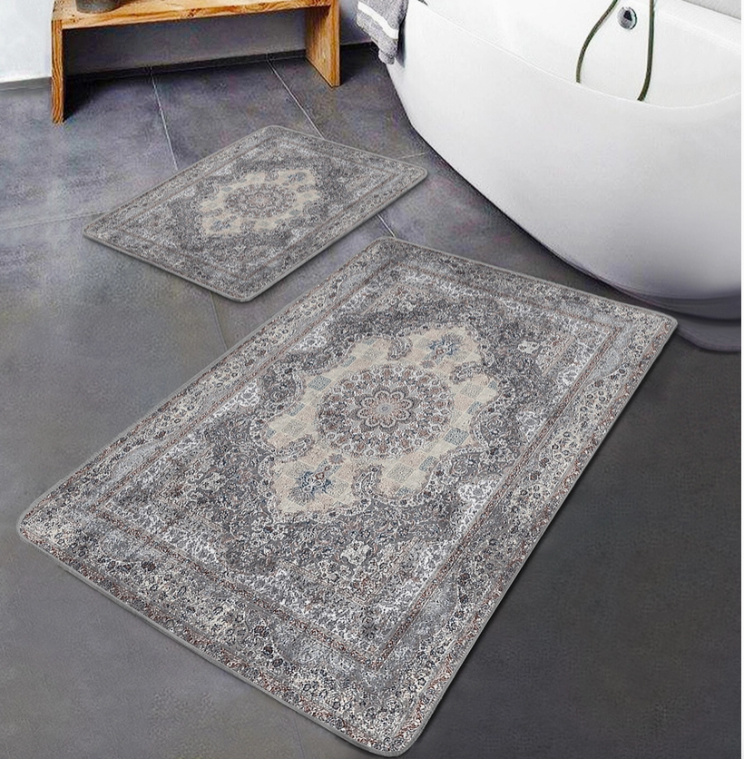 Elegantne beež ja lillelise mustriga kaheosaline vannitoamattide komplekt