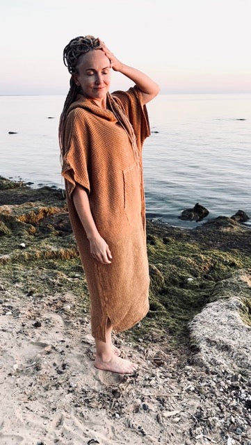 Pončo vafelkangast pikk - unisex / pruun